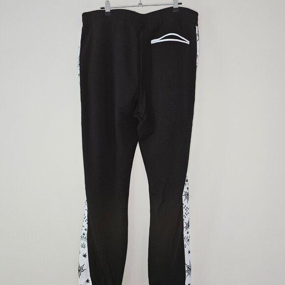 Crooks & Castle 2XL Men's Black & Paisley Joggers - Picture 2 of 7